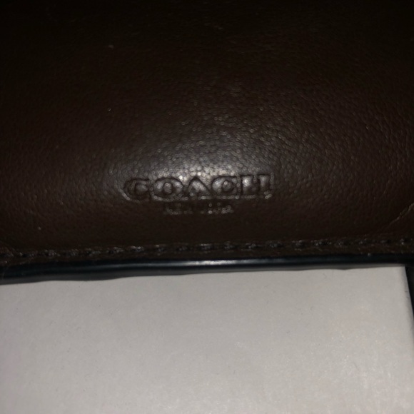 Coach Wallet - Picture 4 of 8